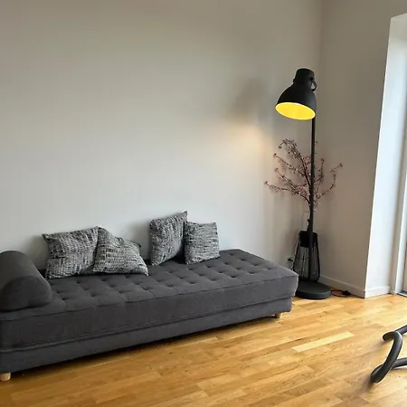 Modern By And Metro *